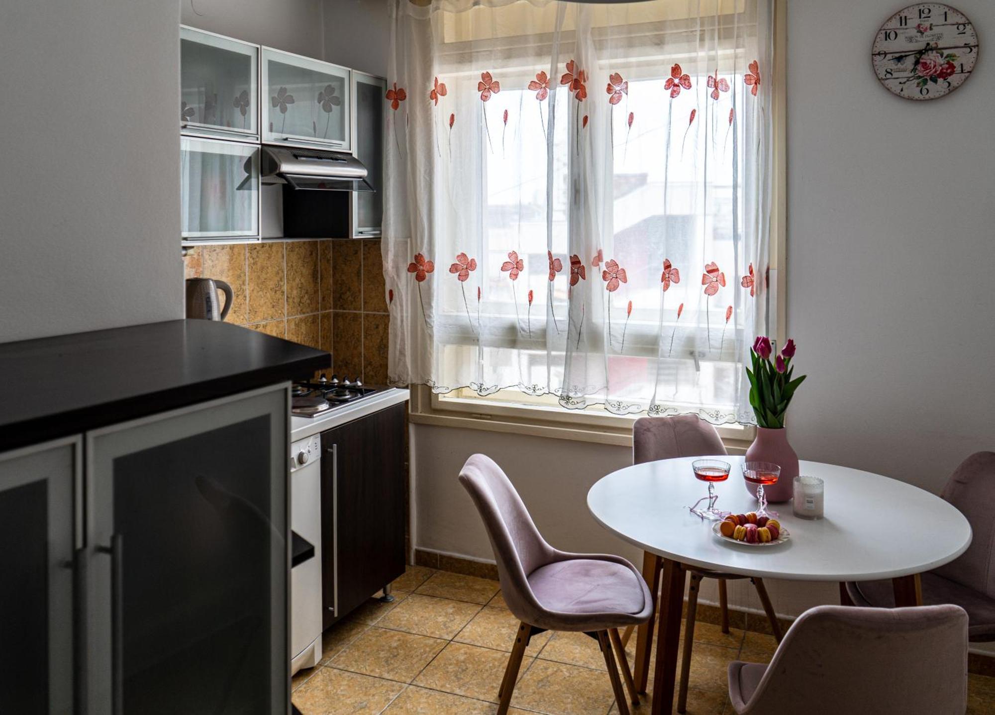 Apartment Sophie'S Place สปลิท ภายนอก รูปภาพ