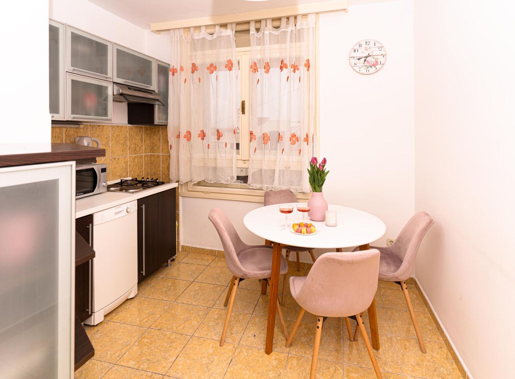Apartment Sophie'S Place สปลิท ภายนอก รูปภาพ